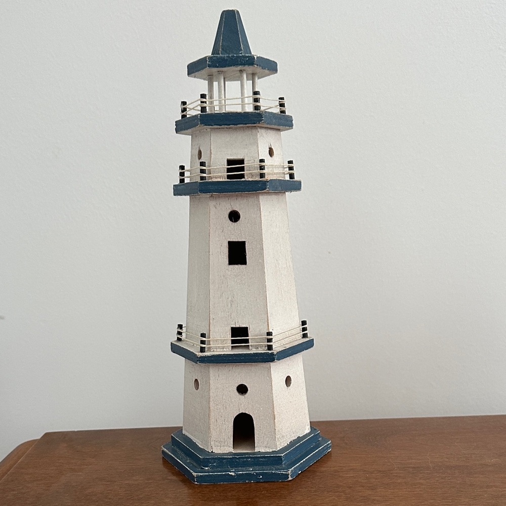 Rustic Wooden Lighthouse Decor